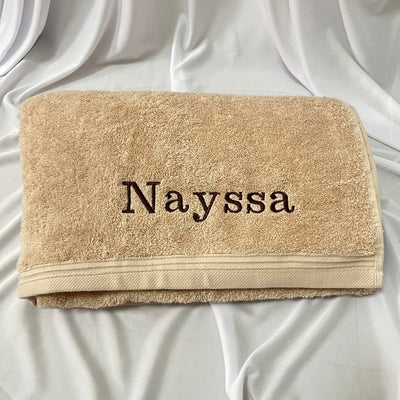 SERVIETTE DE BAIN BRODÉE